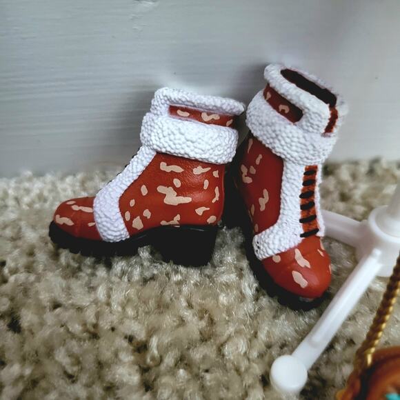 New Disney ILY 4ever Inspired by Bambi Fashion Outfit with Mannequins - Picture 4 of 6